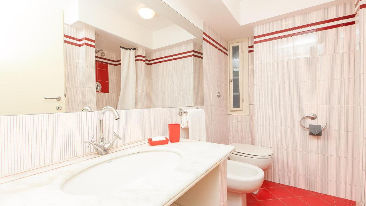 Trevi Colour- Rental In Рим Екстер'єр фото